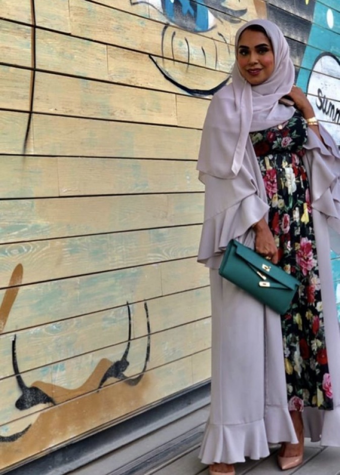  تنسيق إطلالة ناعمة وبسيطة باللون السكري