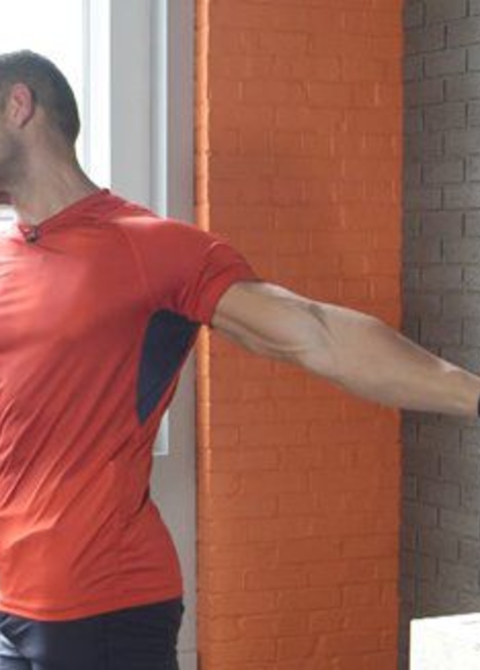 ارتداء الملابس أو الأربطة الضاغطة