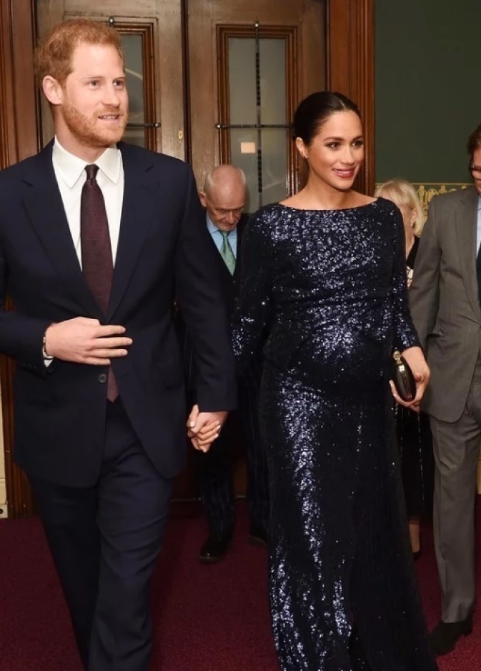 الأمير هاري وميغان ماركل في سهرة مميزة لحضور سيرك دو سوليه أمس 
