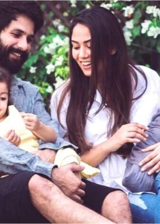 شاهيد كابور يبالغ في الخوف على طفليه وزوجته تنصحه بالهدوء