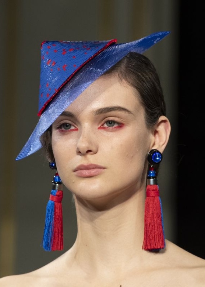 أحمر شفاه بني من دار BaroQco