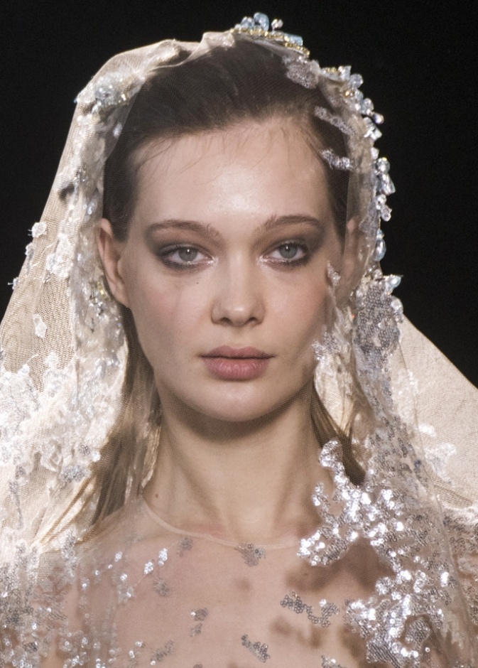  مكياج زفافك من اسبوع الموضة الباريسي فاخر وعصري على طريقة زهير مراد Zuhair Murad