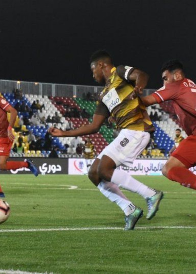 أحد في المركز الأخير