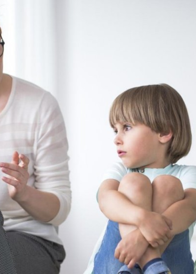 طرق تعليم الطفل الإنصات لحديث الام