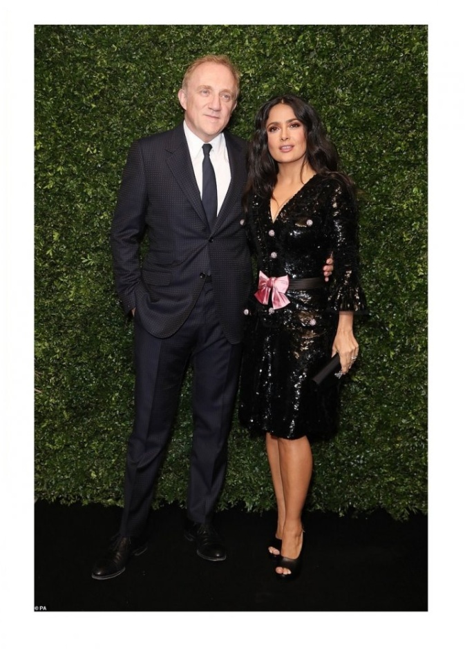 إطلالة سلمى حايك وزوجها رجل الأعمال فرانسوا بينو في حفل مرشحين BAFTA