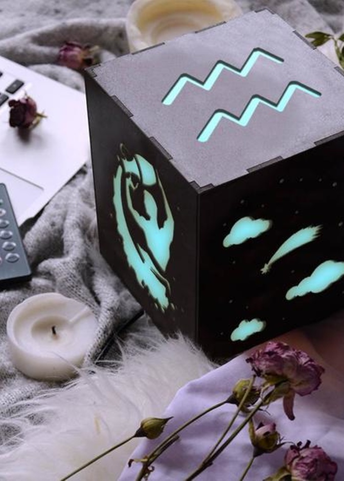 يمكن دعوتها الى عشاء في مكان جديد ومختلف ومميز