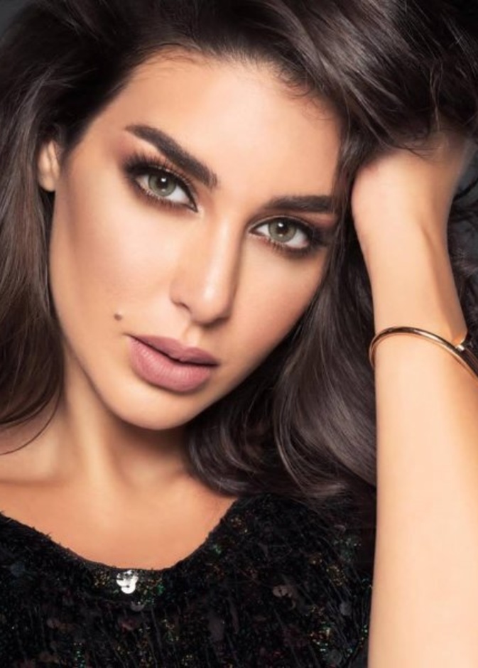 من الأجمل بينهام بدون مكياج سلاف ام ياسمين؟