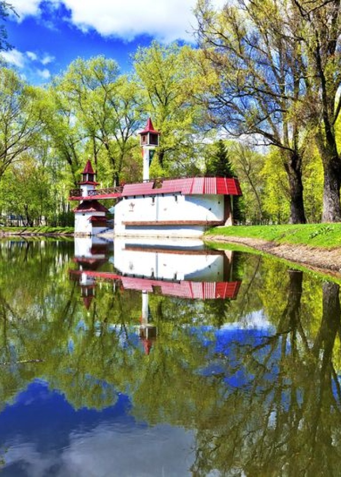 ساحة النصر ليلا