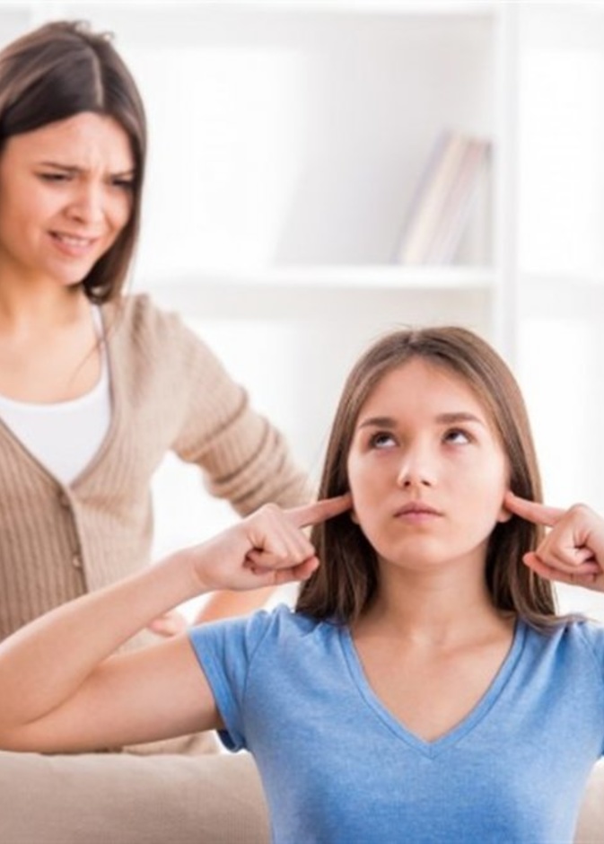 عبارات تستفز الأطفال في سن المراهقة يجب الإبتعاد عنها