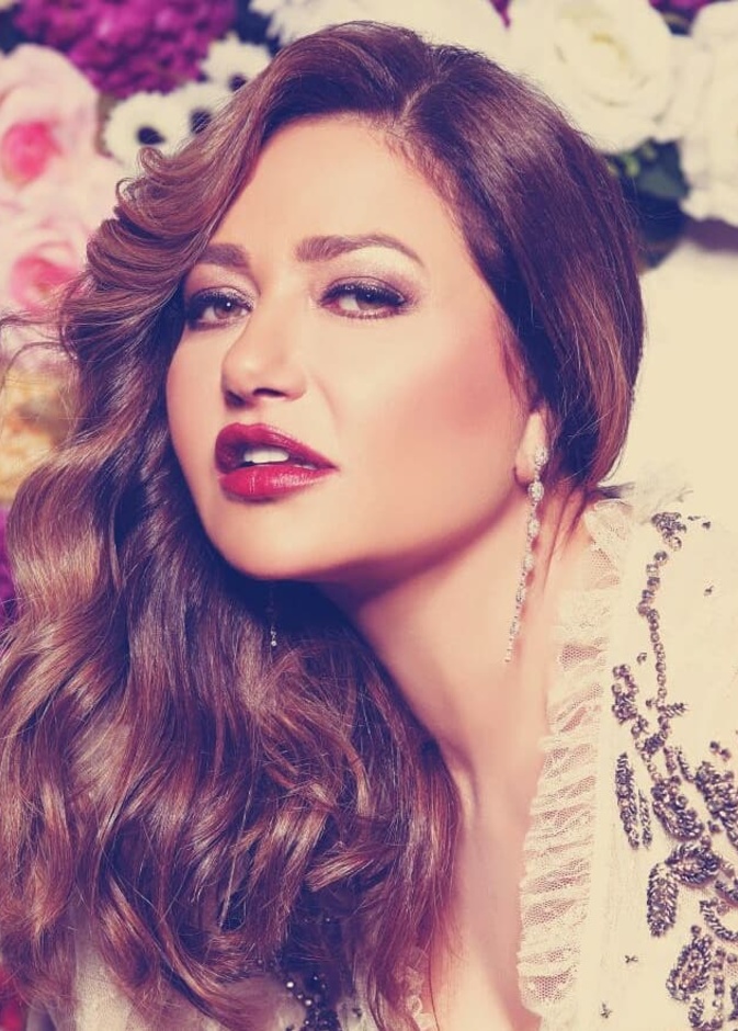ليلى علوي تكشف اسرار جمالها