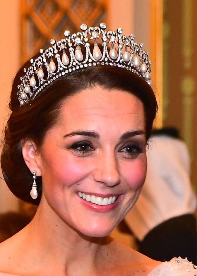 كيت ميدلتون ترتدي تاج الاميرة ديانا 