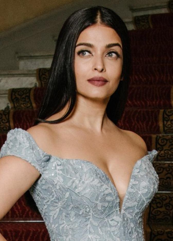 أعطت نصيحة في الموضة للممثلة الهندية الشهيرة بارنيتي تشوبرا 