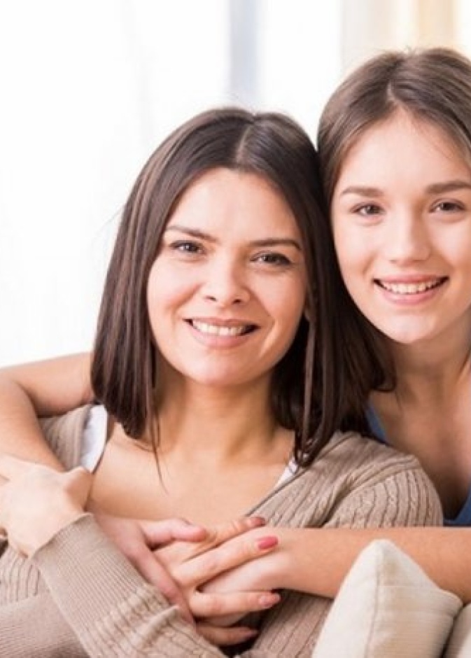 5 نصائح هامة للأم لكسب صداقة ابنتها