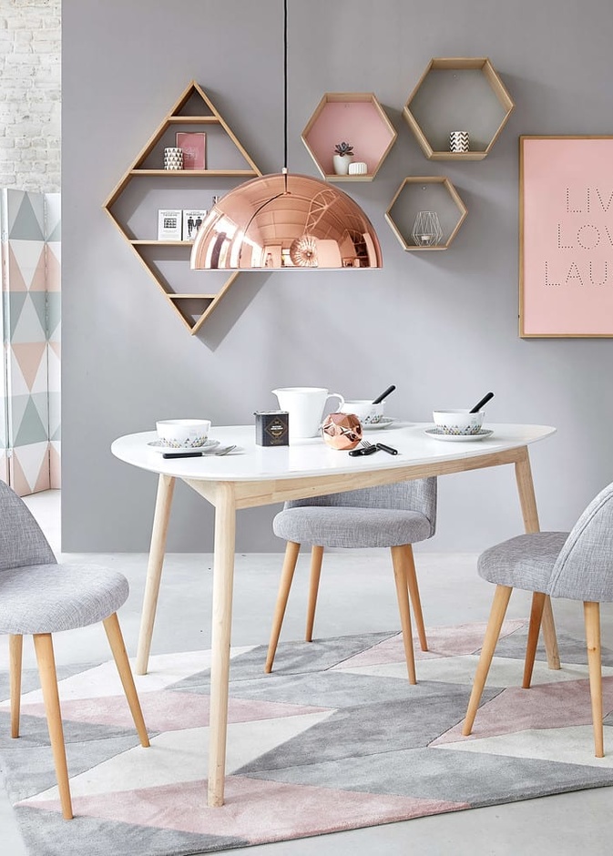 ورق جدران غرفة النوم بالنقشات الهندسية