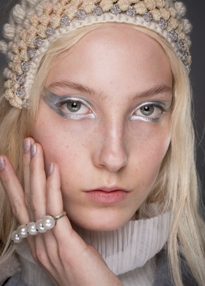 رسمات مكياج بارزة استوحيها من أسبوع لندن