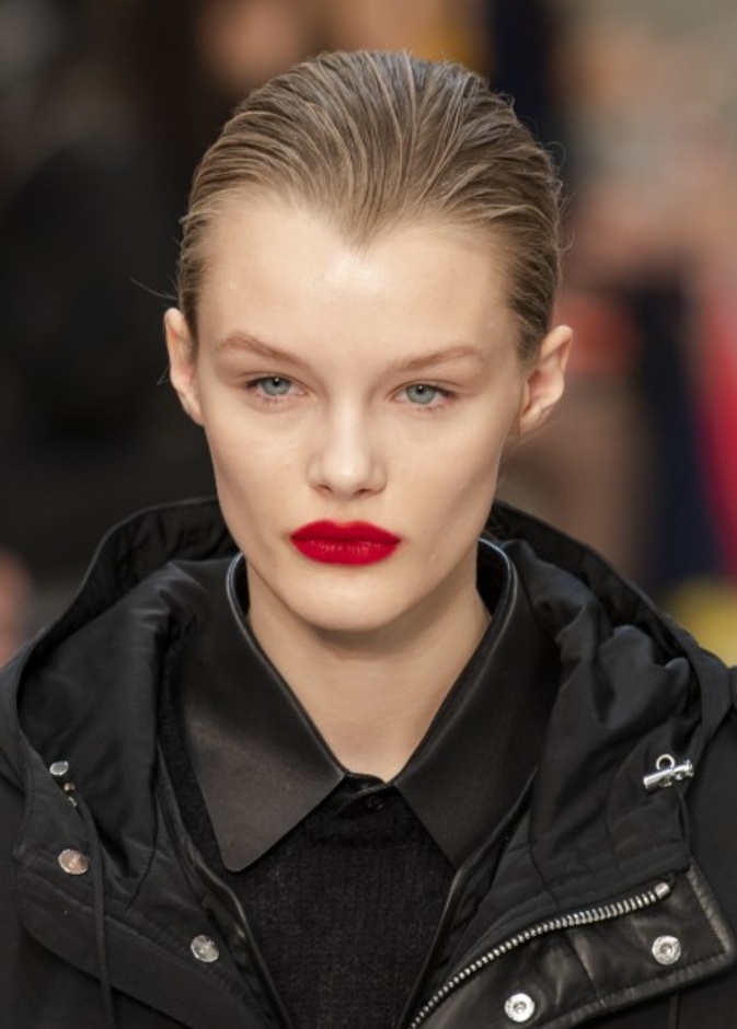 أحمر شفاه ناعم بتدرجات مشرقة من Genny