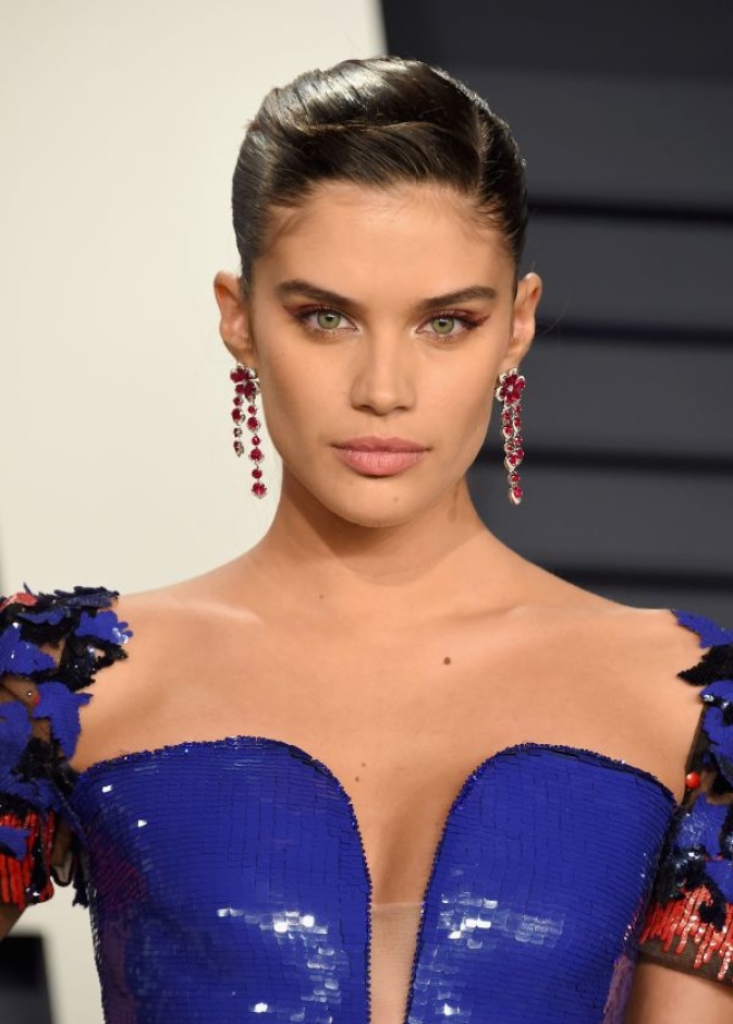 مجوهرات فريدا بينتو من شوبارد في حفل ما بعد الأوسكار 2019