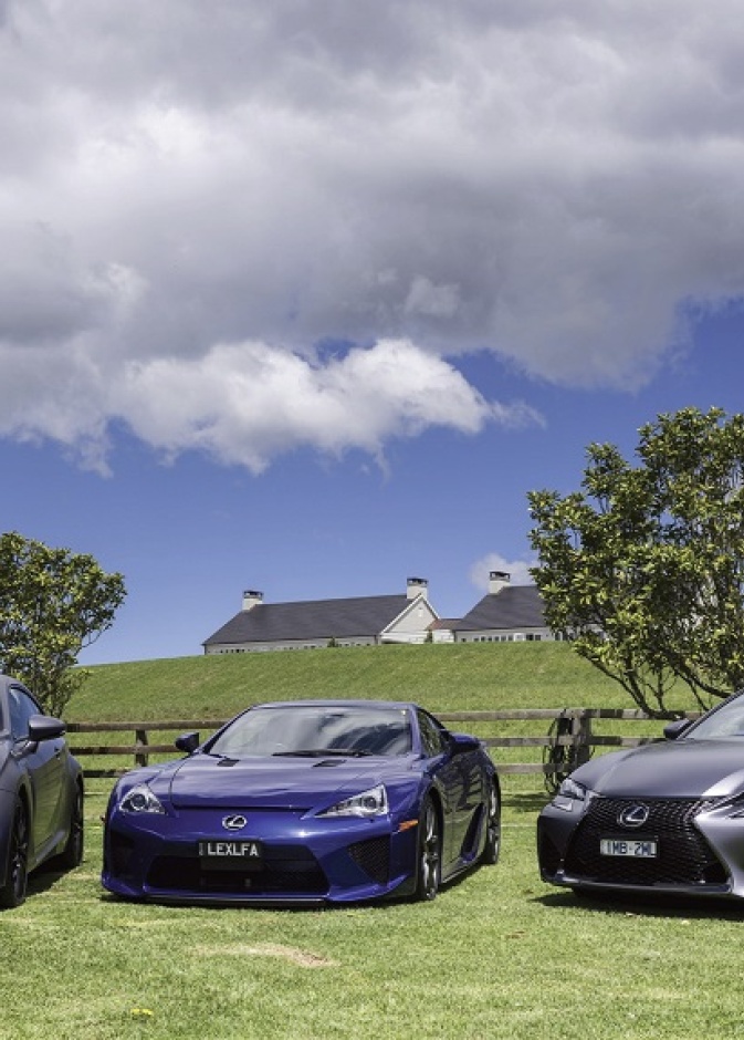 Lexus limited Edition على طرق أستراليا السريعة