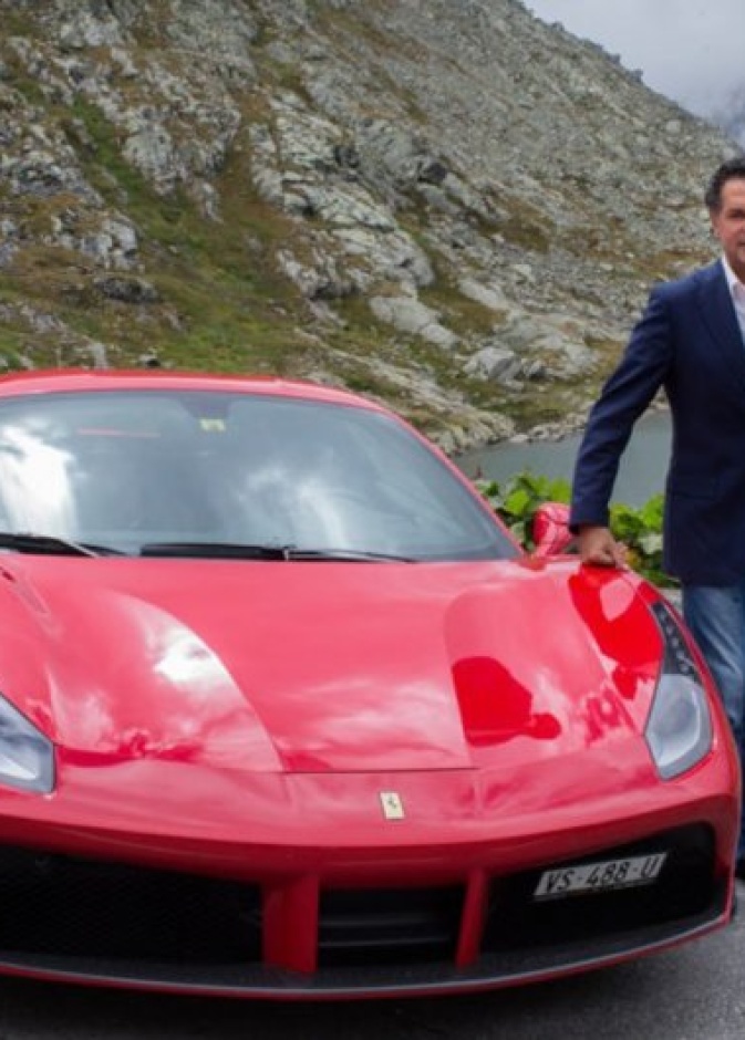  اشتهر السوبر ستار راغب علامة بامتلاكه فئات مختلفة من السيارات