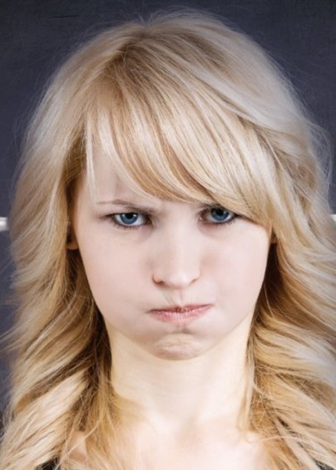 لأنها تنتمي الى برج مائي فغضبها وعصبيتها كموج البحر العارم