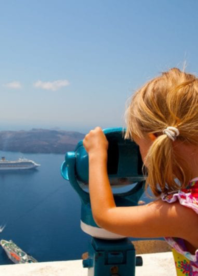 نشاطات كثيرة لكافة أفراد العائلة في اليونان