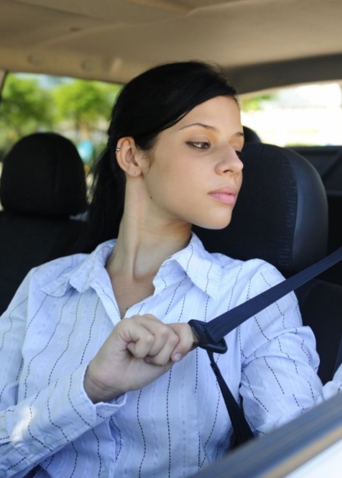 أهم المهارات والخطوات لتكوني سائقة أفضل وأكثر أمانا