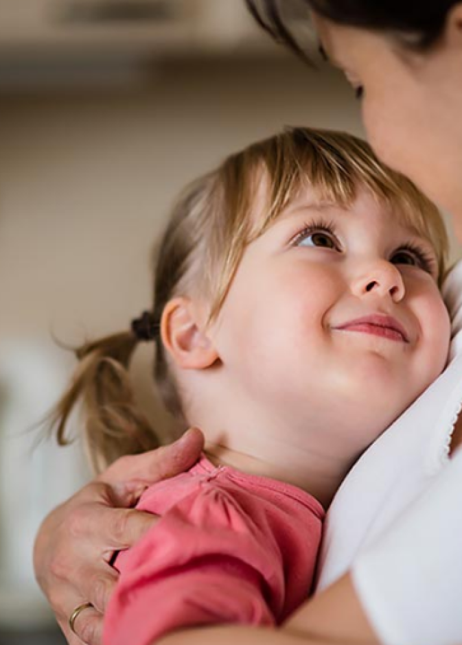 نصائح للتعامل مع الطفل شديد التعلق بأمه 