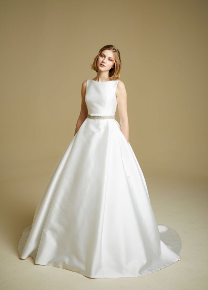 فساتين زفاف اسبانية