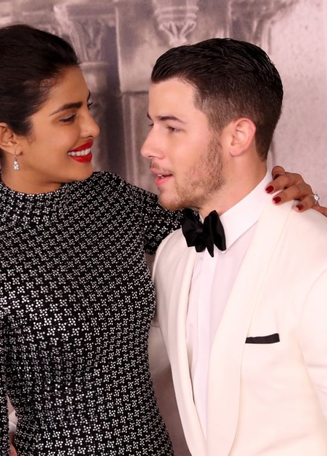 بريانكا تشوبرا  Priyanka Chopra تحصل على سيارة مايباخ
