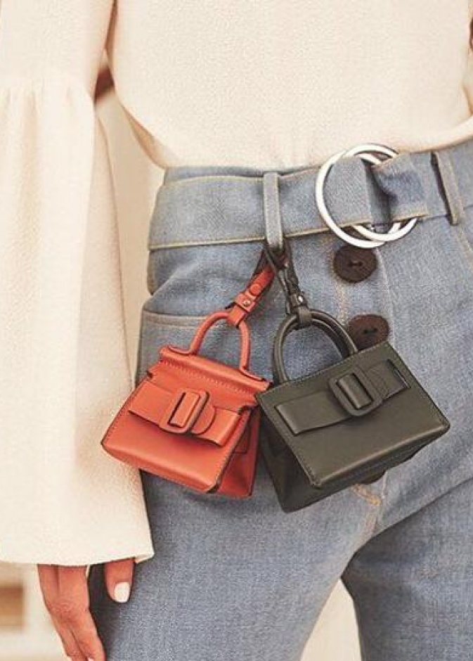 حقائب مايكرو التزيينية charm bags