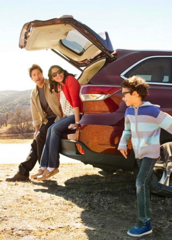 تمثل السيارات الكبيرة الحجم الخيار المناسب للسيدات الأمهات اللتن رزقن بأكثر من ثلاثة أطفال