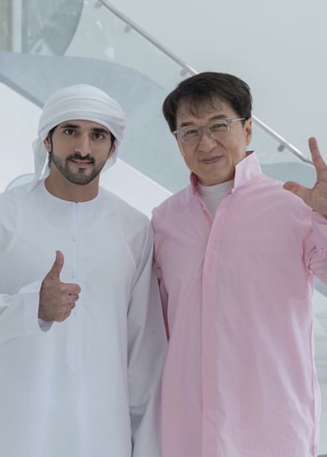 لقاء مميز يجمع النجم جاكي شان بالشيخ حمدان بن محمد خلال زيارته إلى دبي 