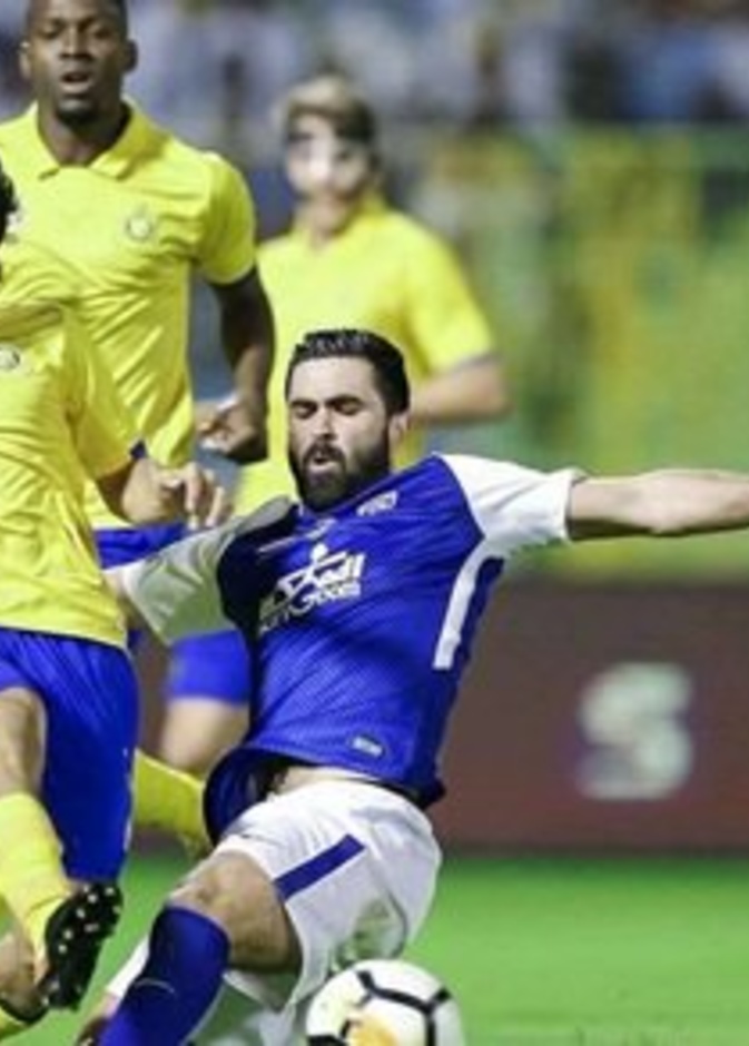 أحد يصارع للبقاء في دوري المحترفين
