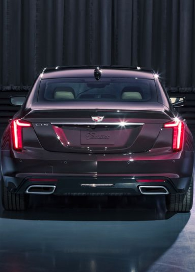 كاديلاك تعلن عن سيارة CT5 الفارهة