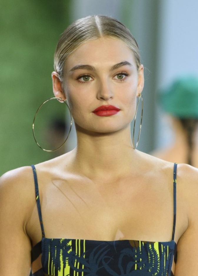  اختاري أحمر الشفاه المرطب