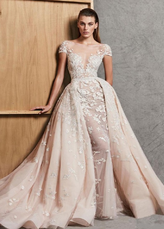 فستان من Oscar de la Renta