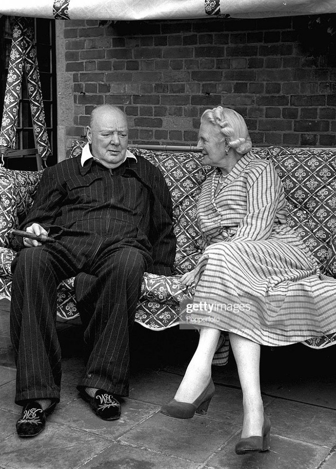  العثور على مقتنيات ونستون تشرشل في أكوام القمامة