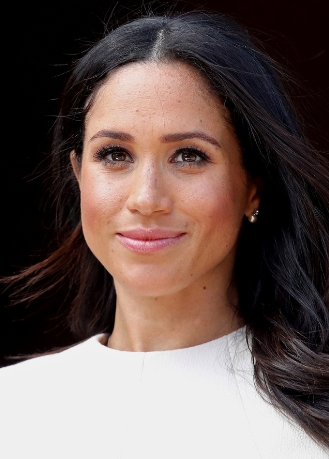 ملكة بريطانيا حذرت ميغان ماركل من الإساءة للعاملين في القصر