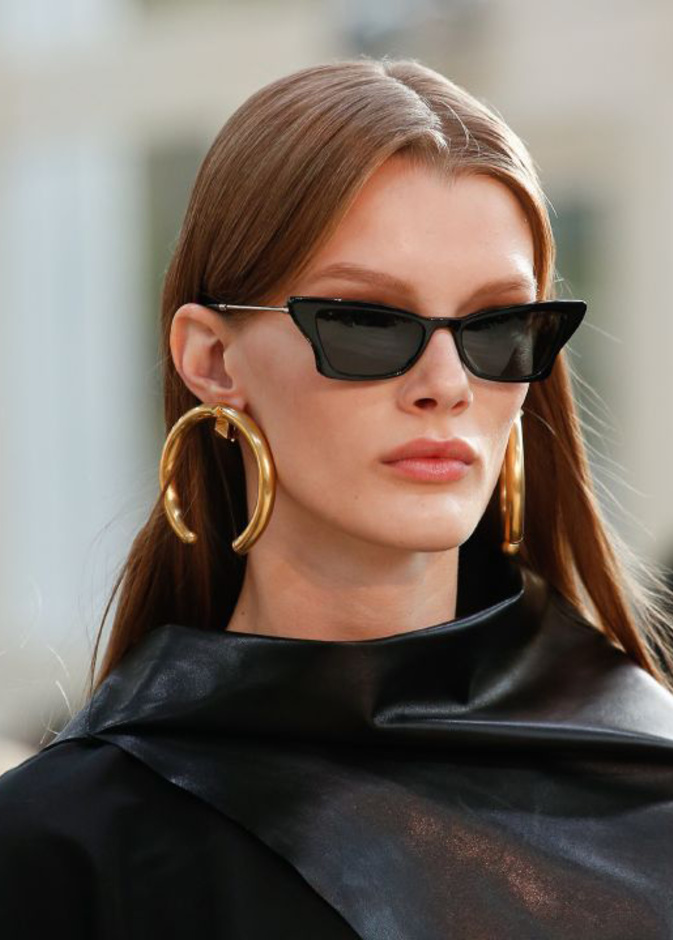  نظارات شمسية على شكل قلب من Balenciaga