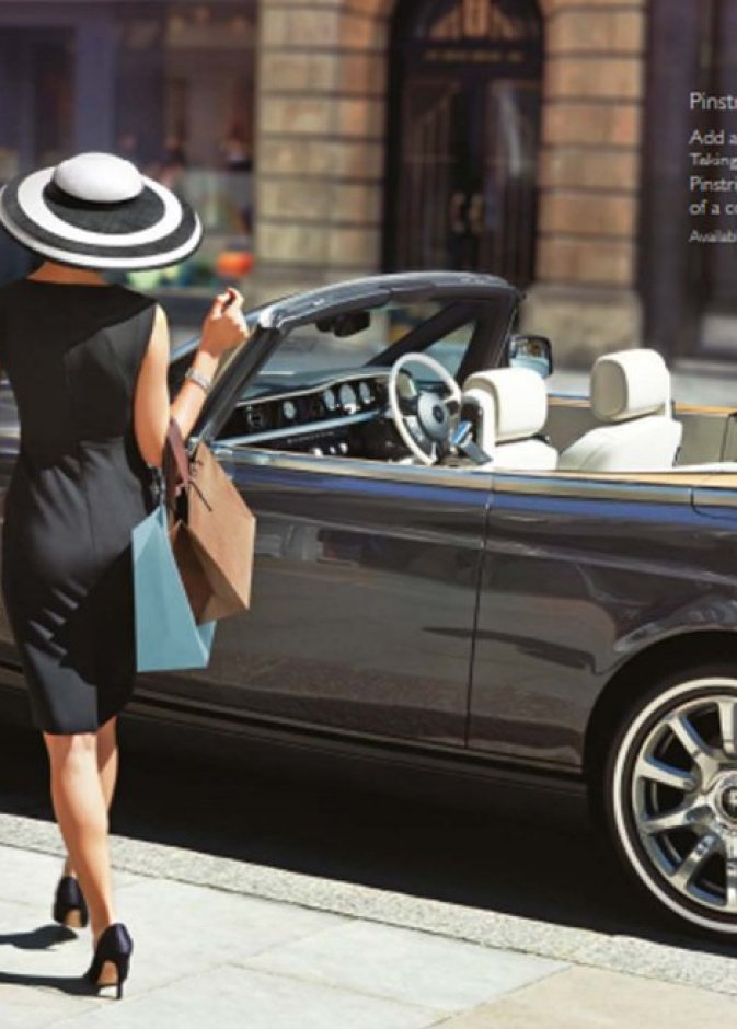 تعمد كبرى شركات صناعة السيارات الفارهة على صناعة إكسسوارات مخصصة للسيدات