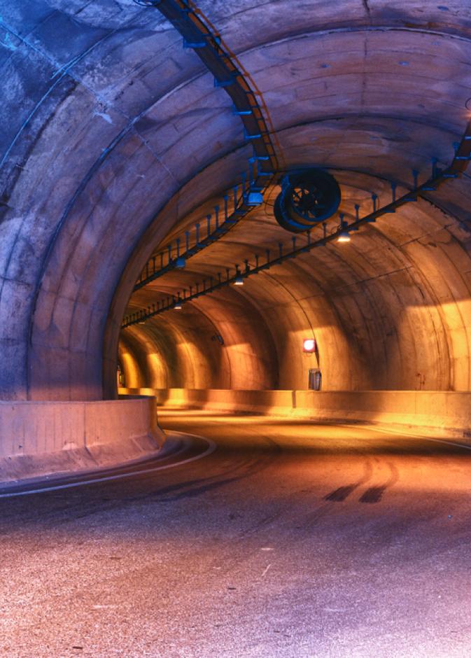 نصائح ذهبية لقيادة آمنة في الأنفاق