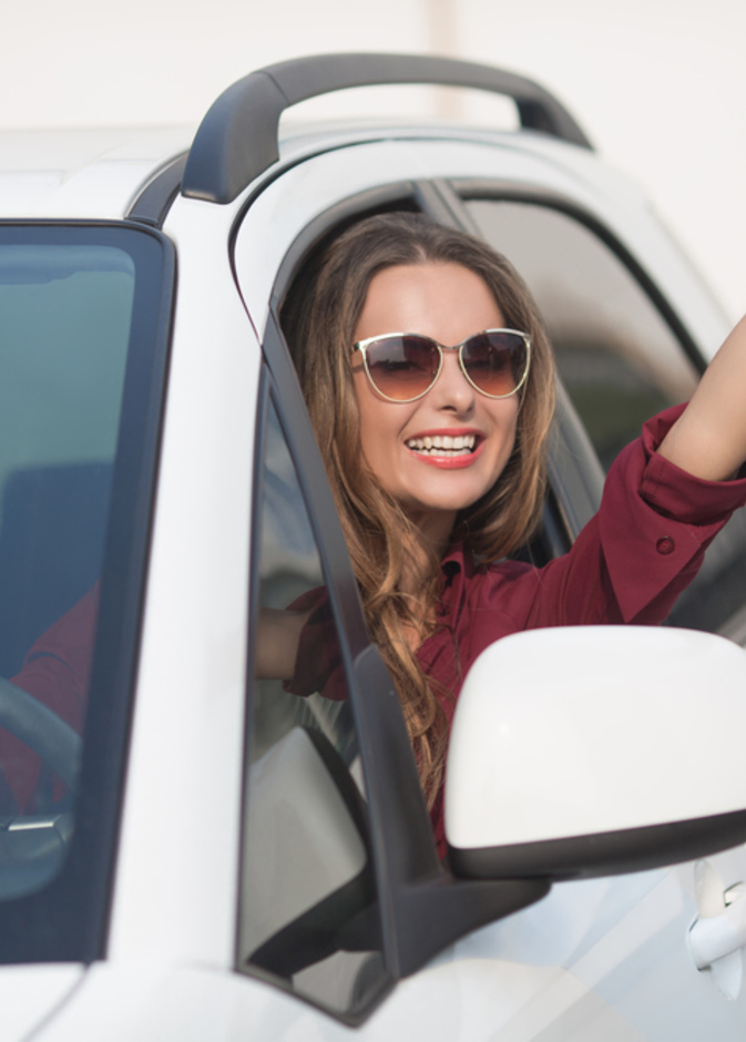 ابحثي عن السيارة التي توفر أنظمة اتصال متطورة