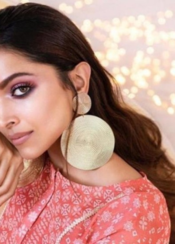  بدأت النجمة ديبيكا بادوكون تصوير أحدث أفلامها في مدينة نيودلهي الفيلم من إخراج مغنا غولزار