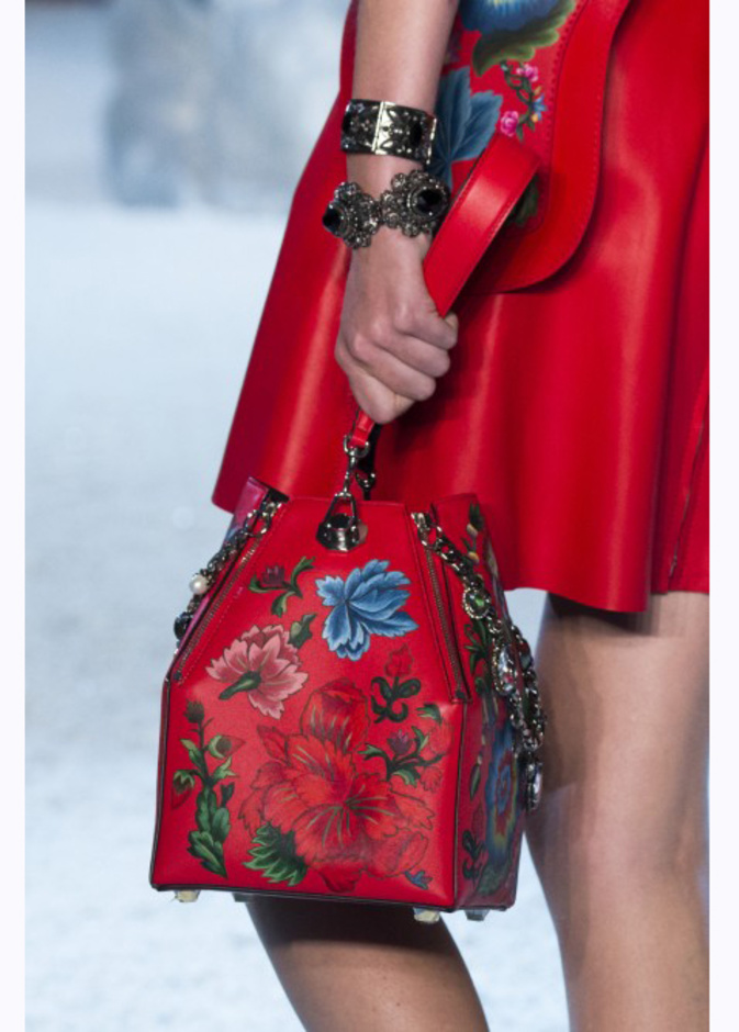 حقيبة Hobo بجلد طري من Loewe