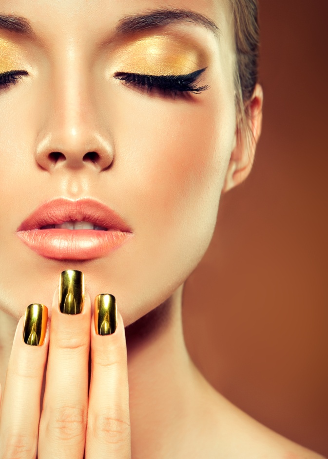 أجمل ألوان مناكير ميتاليك بدرجات الباستيل