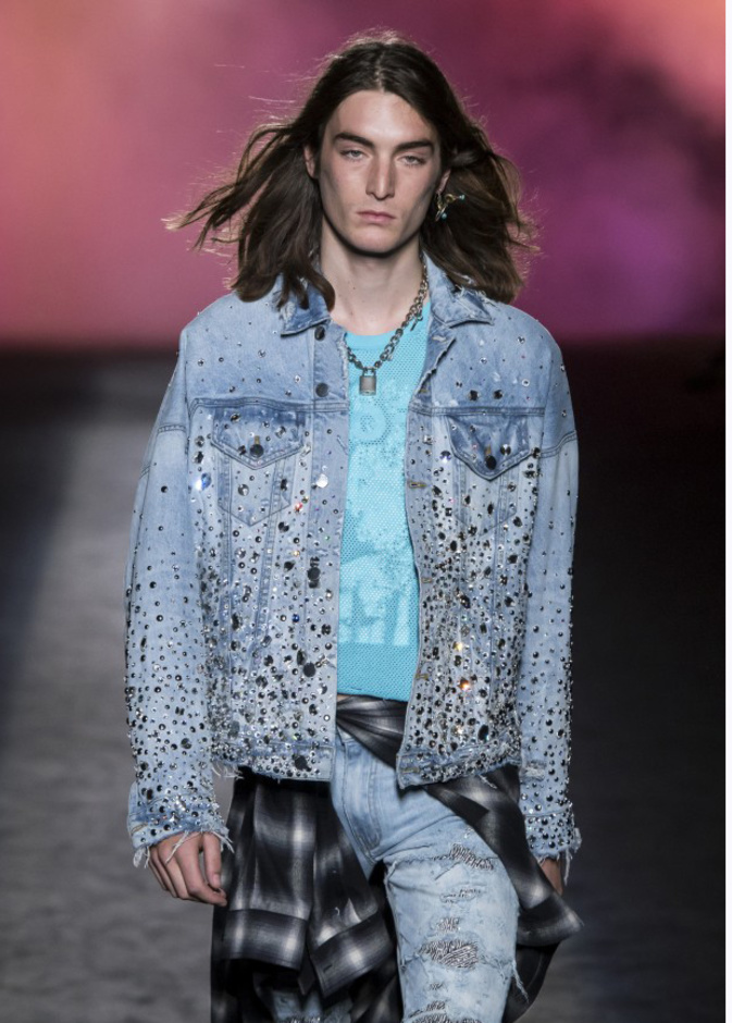 جاكيت جينز أبيض كلاسيكي من Angus Chiang