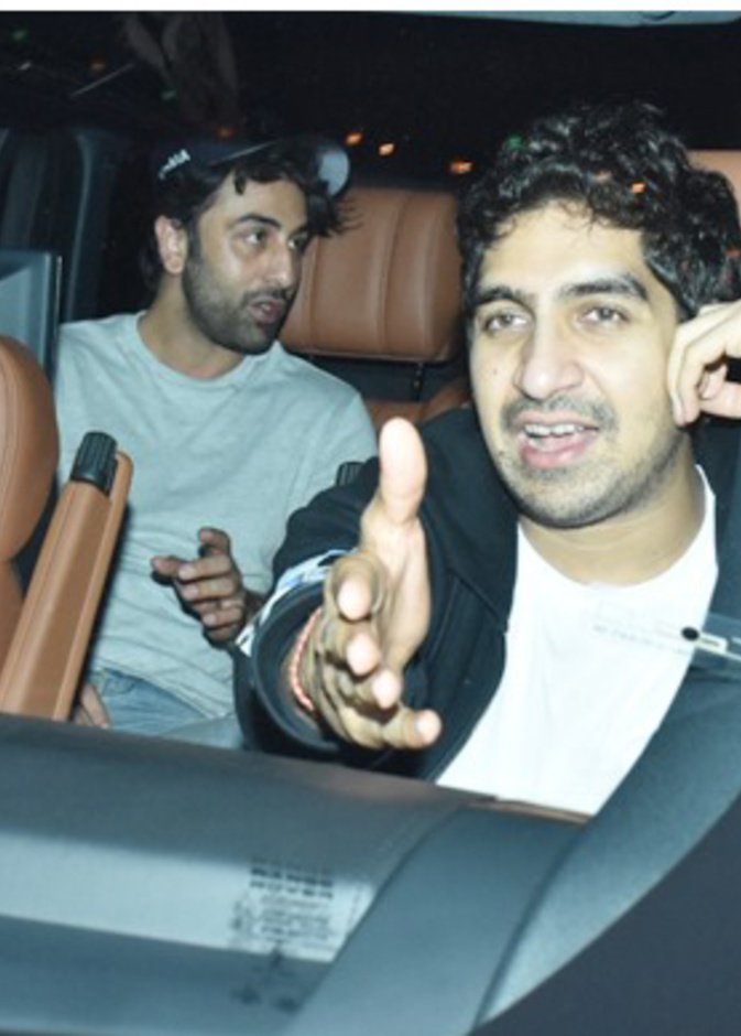 لقاء جديد بين رانبير كابور وعليا بهات في منزل كاران جوهر