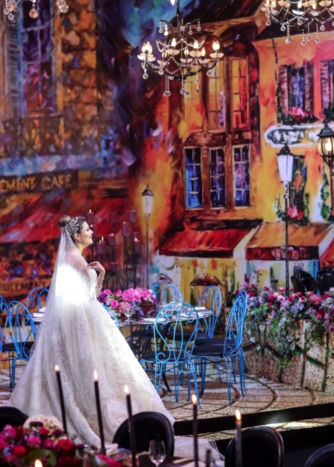 اكسسوارات الانارة تحاكي مقاهي باريس