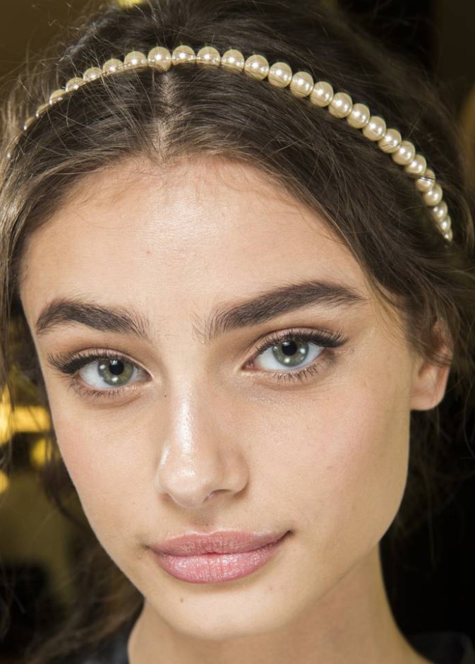 أفضل ماسكرا لتطويل الرموش وتكثيفها في صيف 2019