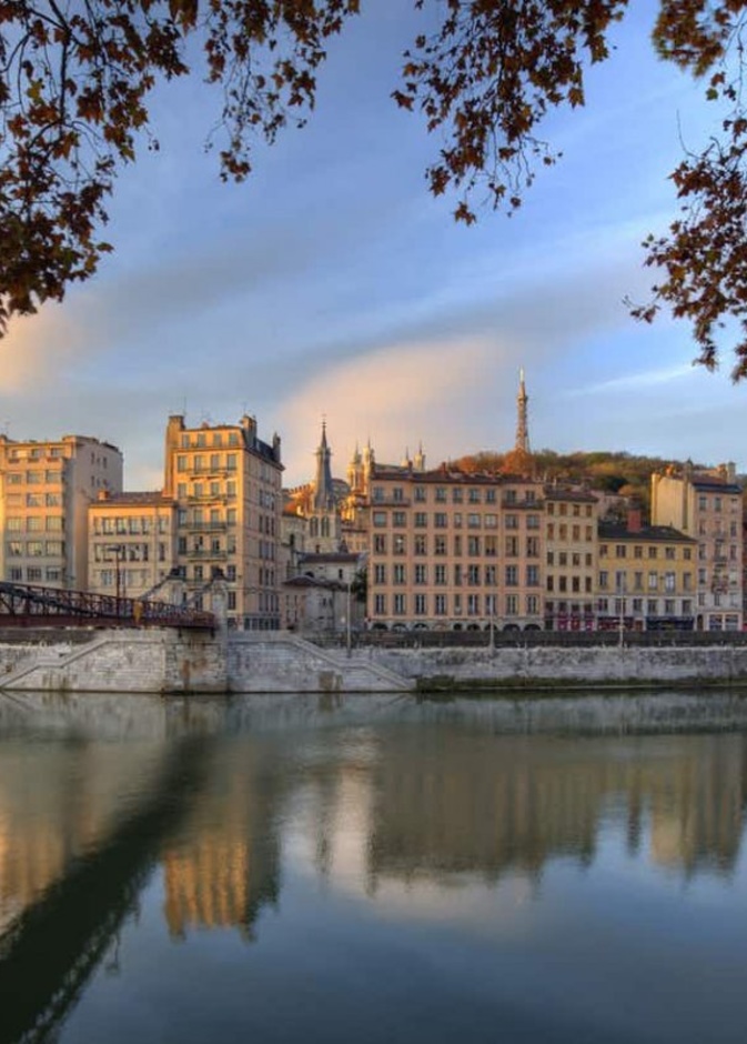 احرص على الإقامة في الوحدات الفندقية أو أماكن الإقامة الاقتصادية في ليون